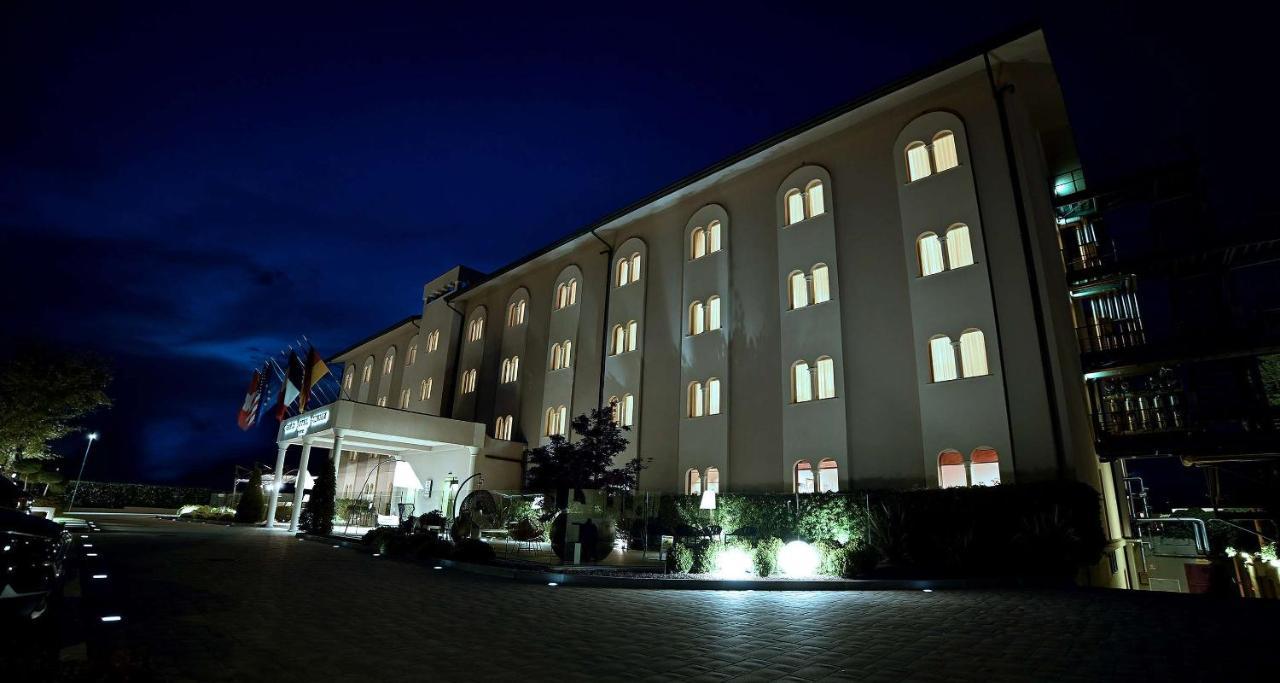 Best Western Grand Hotel Guinigi Lucca Eksteriør billede